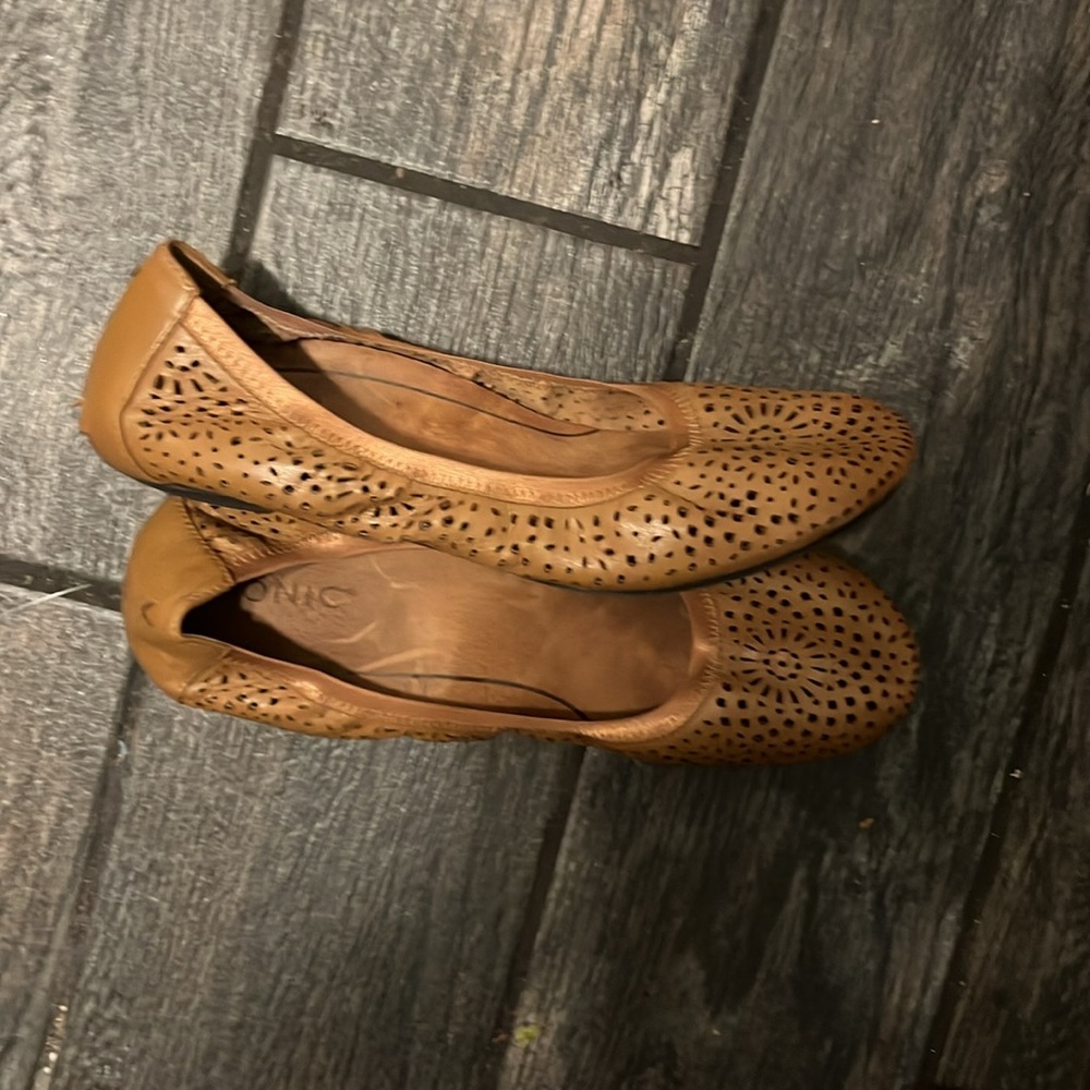 Vionic Robyn Flat - image 5